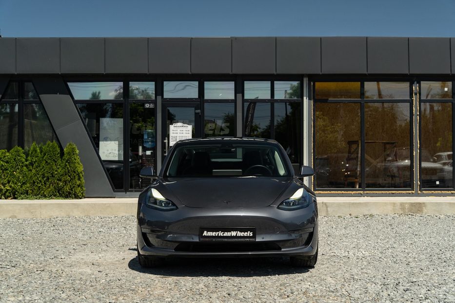 Продам Tesla Model 3 Long Range Dual Motor 2022 года в Черновцах