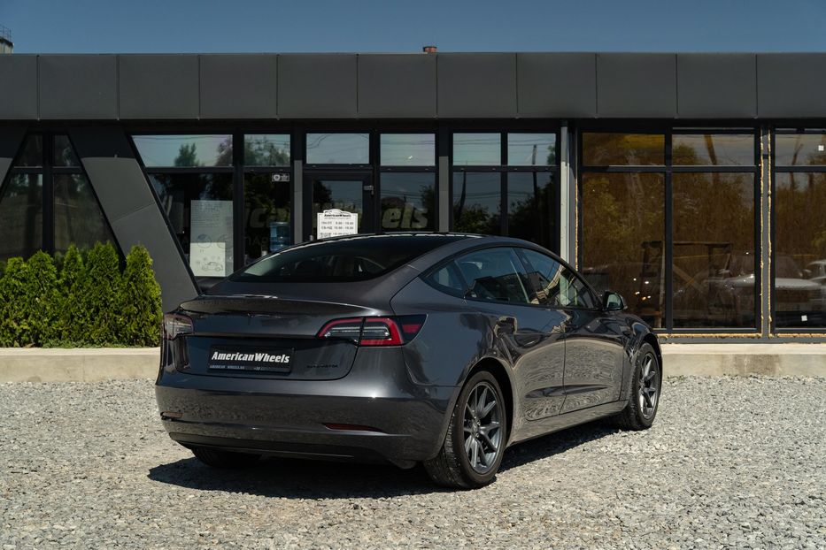 Продам Tesla Model 3 Long Range Dual Motor 2022 года в Черновцах