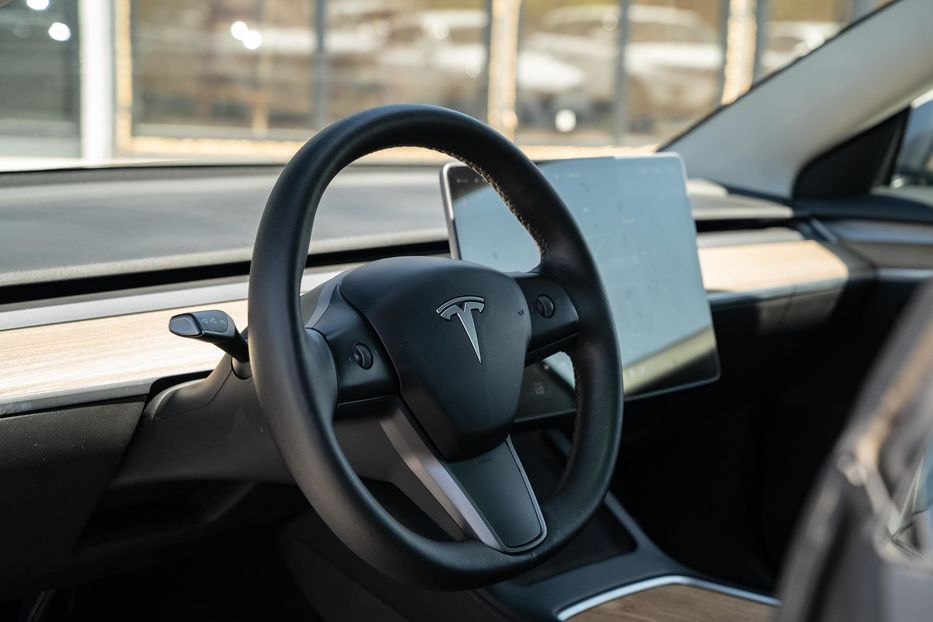 Продам Tesla Model 3 Long Range Dual Motor 2022 года в Черновцах