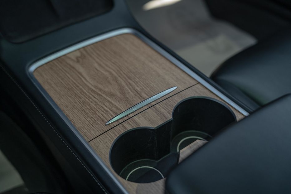 Продам Tesla Model 3 Long Range Dual Motor 2022 года в Черновцах