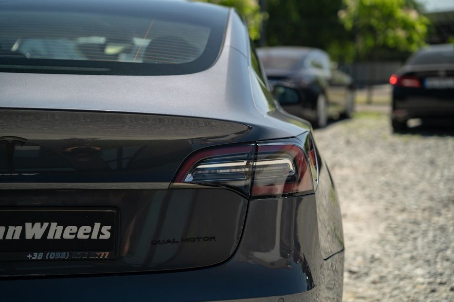 Продам Tesla Model 3 Long Range Dual Motor 2022 года в Черновцах