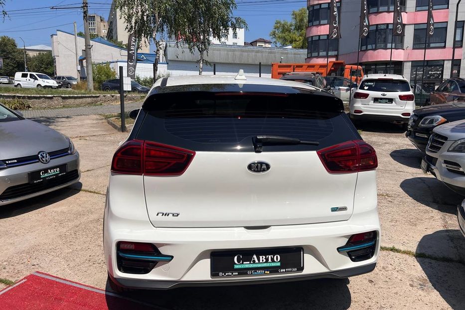 Продам Kia Niro 2021 года в Черновцах