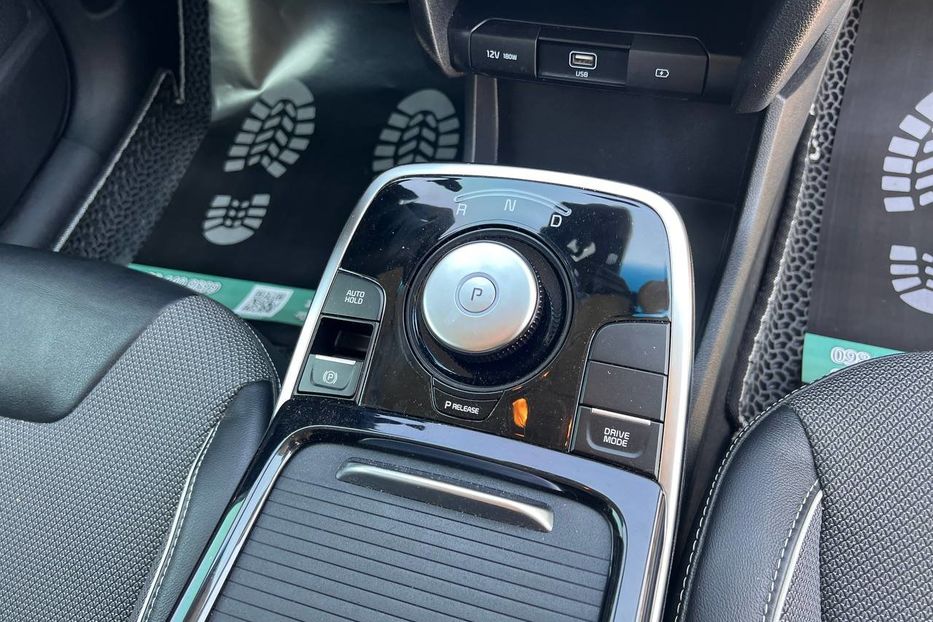 Продам Kia Niro 2021 года в Черновцах