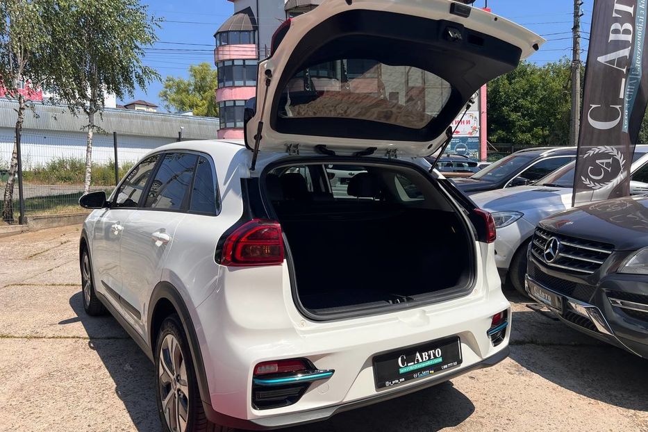 Продам Kia Niro 2021 года в Черновцах