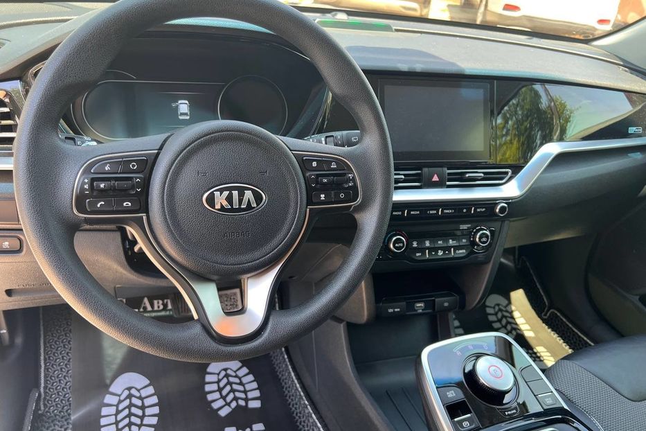 Продам Kia Niro 2021 года в Черновцах