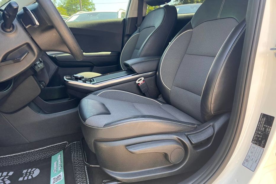 Продам Kia Niro 2021 года в Черновцах