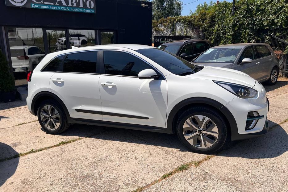 Продам Kia Niro 2021 года в Черновцах
