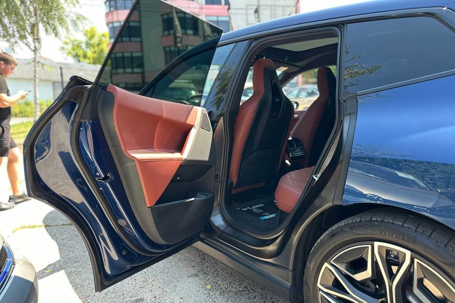 Продам BMW iX 2022 года в Черновцах