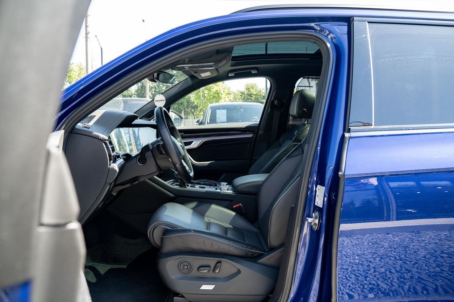 Продам Volkswagen Touareg R-Line AWD 2022 года в Черновцах