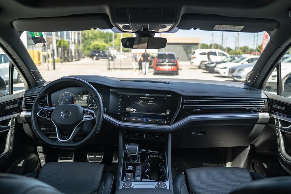 Продам Volkswagen Touareg R-Line AWD 2022 года в Черновцах