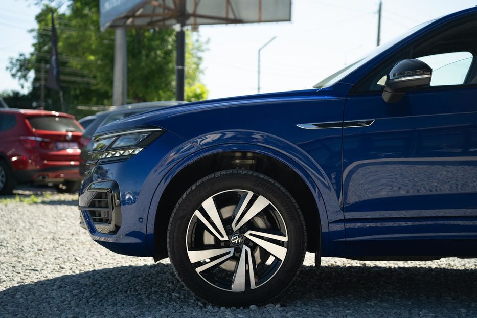 Продам Volkswagen Touareg R-Line AWD 2022 года в Черновцах
