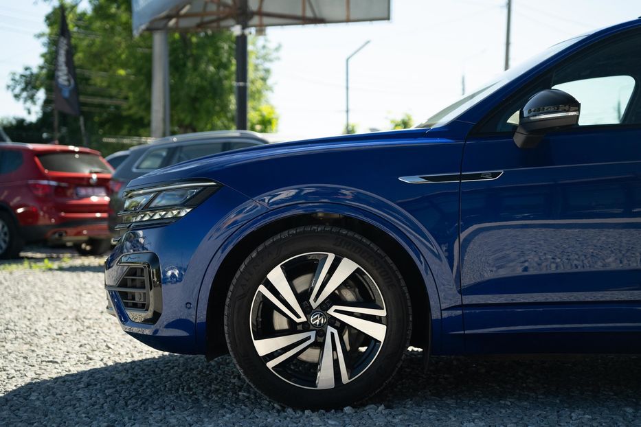 Продам Volkswagen Touareg R-Line AWD 2022 года в Черновцах