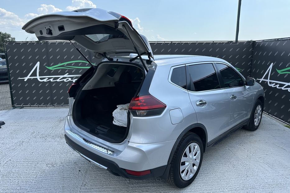 Продам Nissan Rogue 2018 года в Киеве