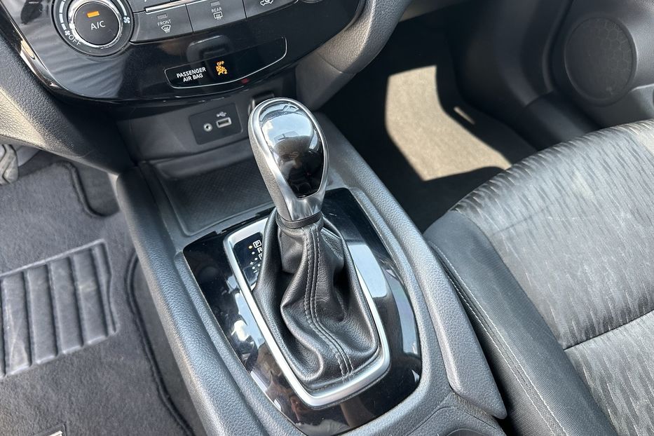 Продам Nissan Rogue 2018 года в Киеве