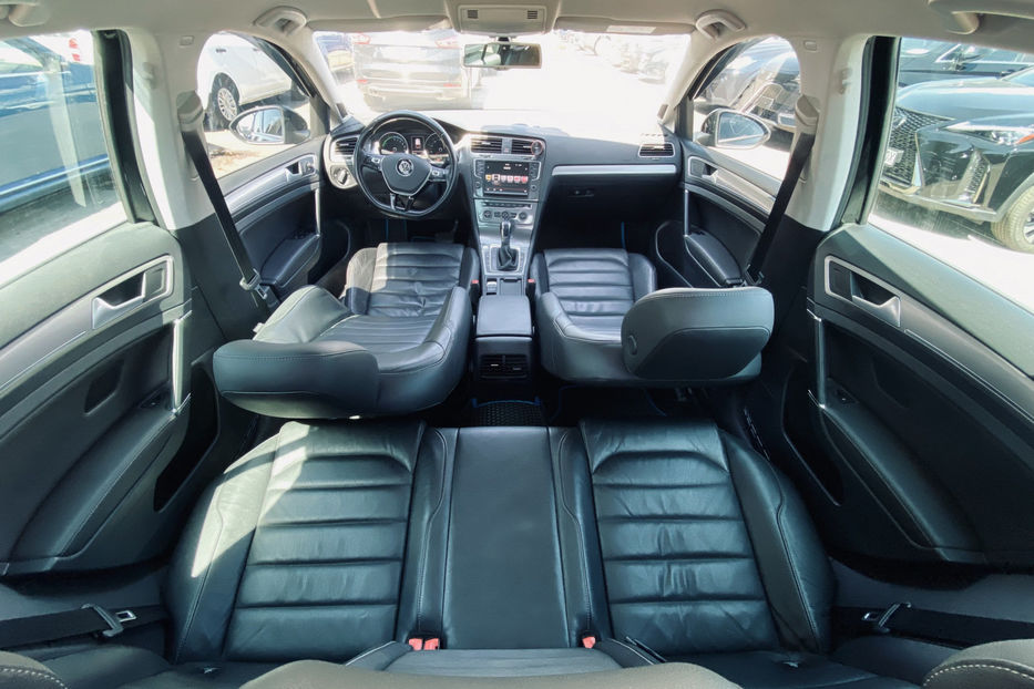 Продам Volkswagen e-Golf 2015 года в Киеве