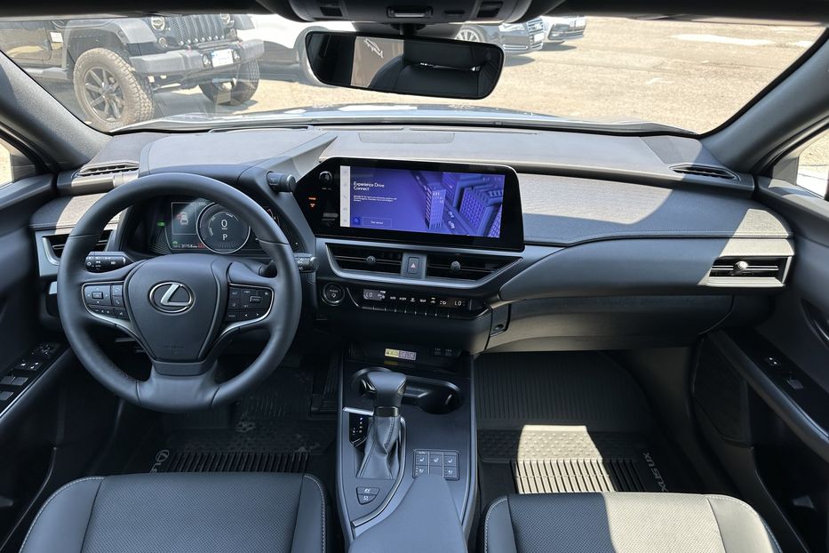Продам Lexus RH UX250 Hybrid AWD 2023 года в Киеве