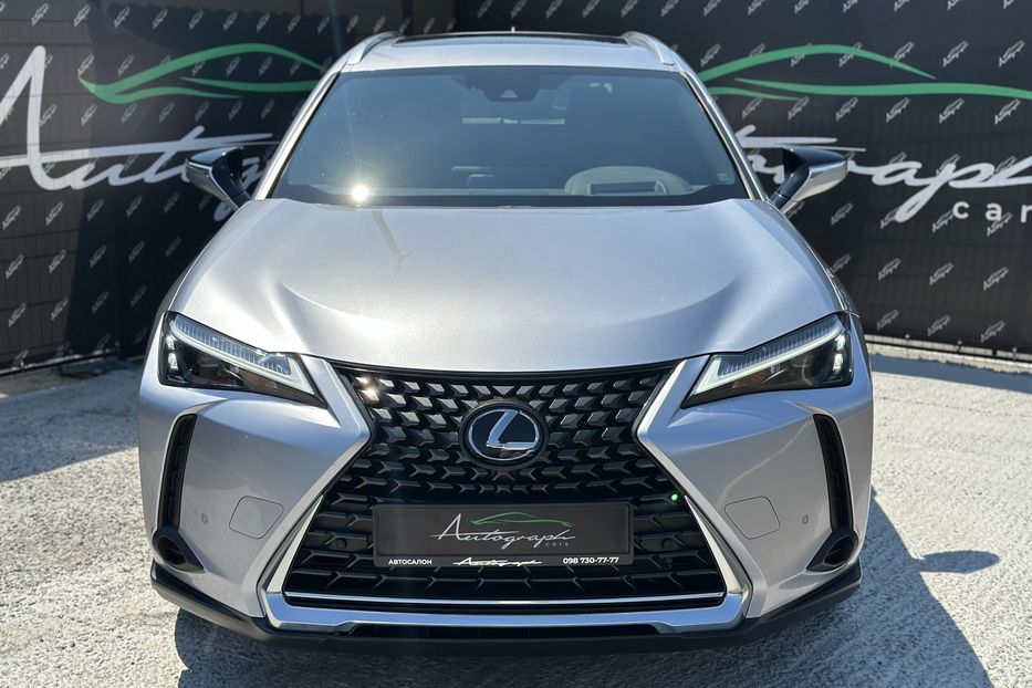 Продам Lexus RH UX250 Hybrid AWD 2023 года в Киеве