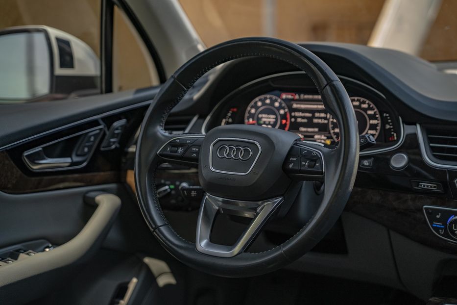 Продам Audi Q7 Prestige 2017 года в Черновцах