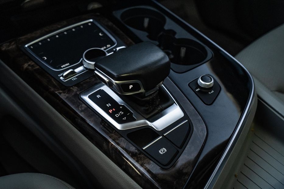 Продам Audi Q7 Prestige 2017 года в Черновцах