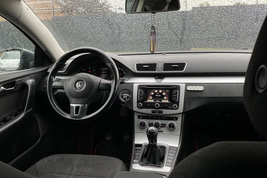 Продам Volkswagen Passat B7 2012 года в Луцке