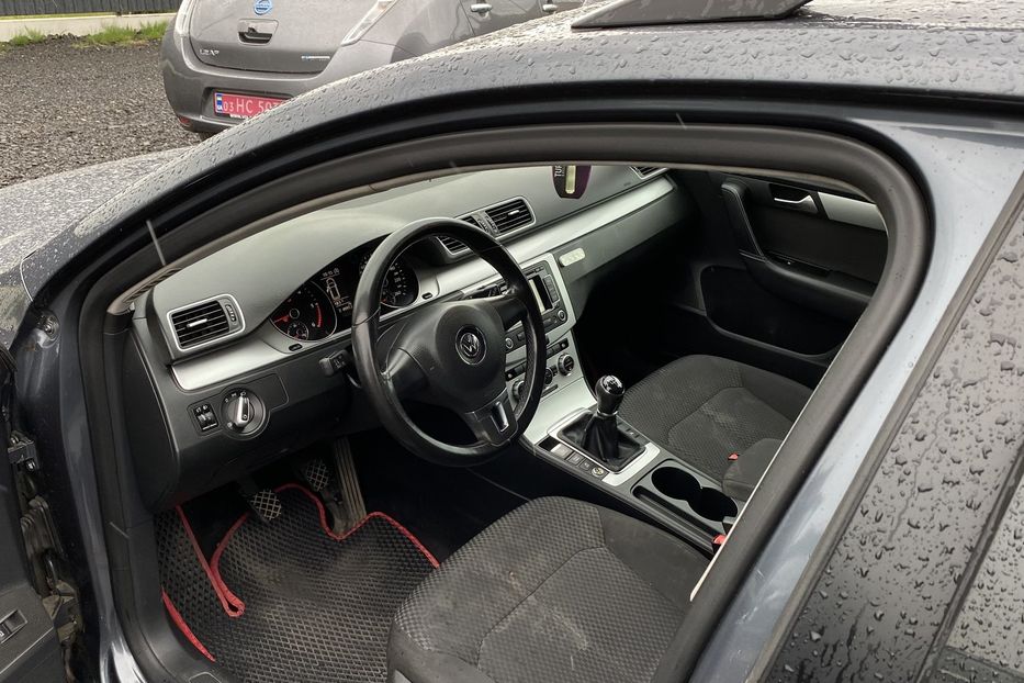 Продам Volkswagen Passat B7 2012 года в Луцке