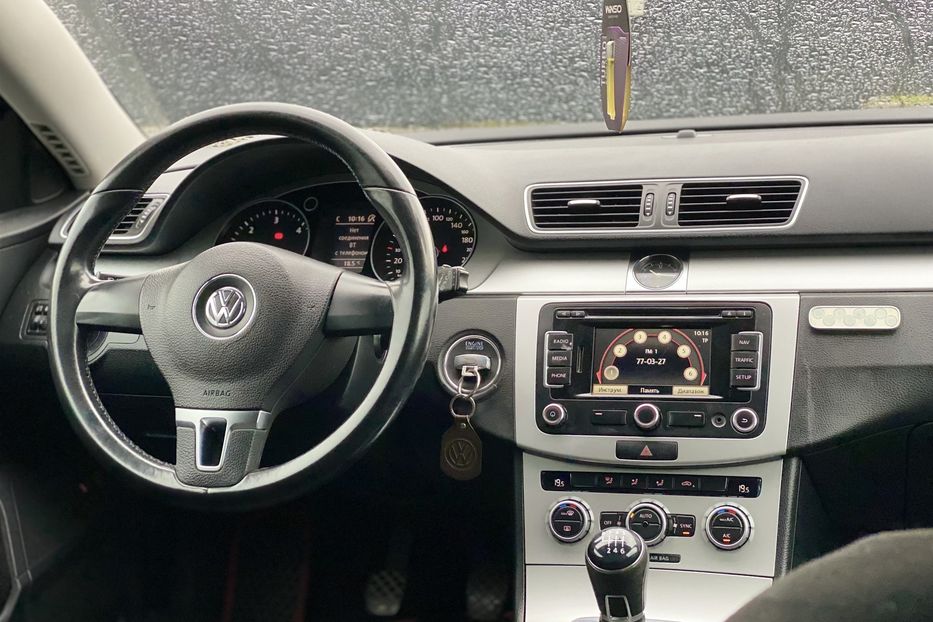 Продам Volkswagen Passat B7 2012 года в Луцке