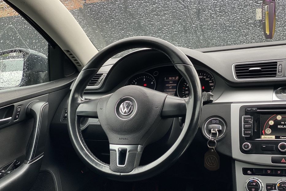 Продам Volkswagen Passat B7 2012 года в Луцке