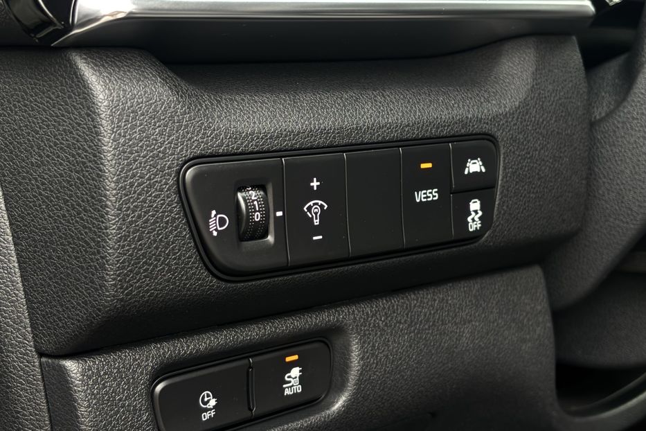 Продам Kia Niro 64квт 2021 года в Львове