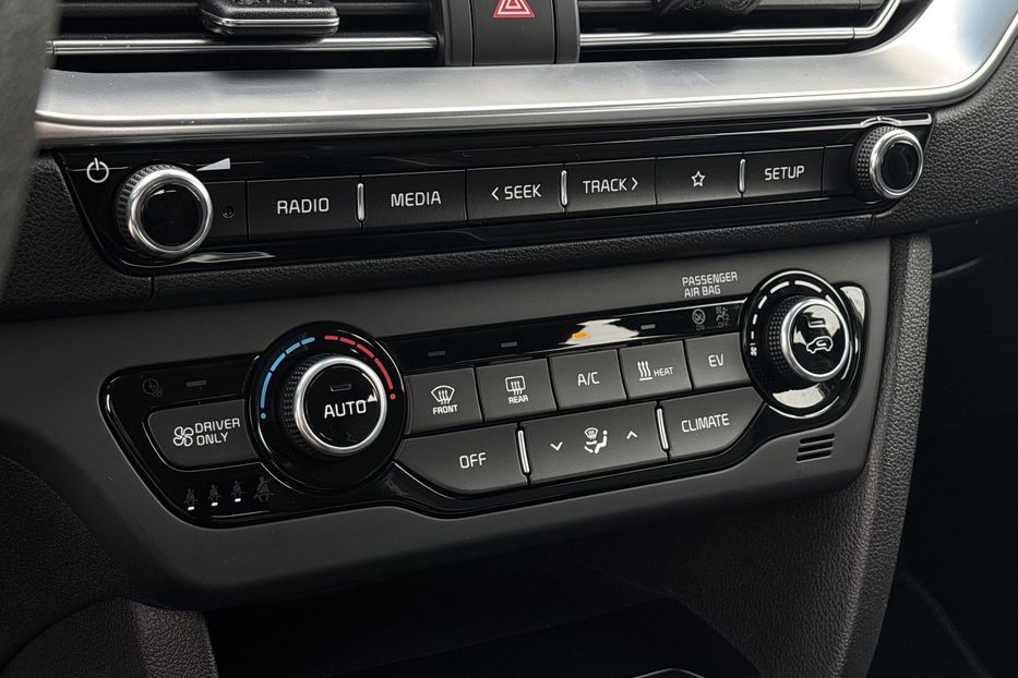 Продам Kia Niro 64квт 2021 года в Львове