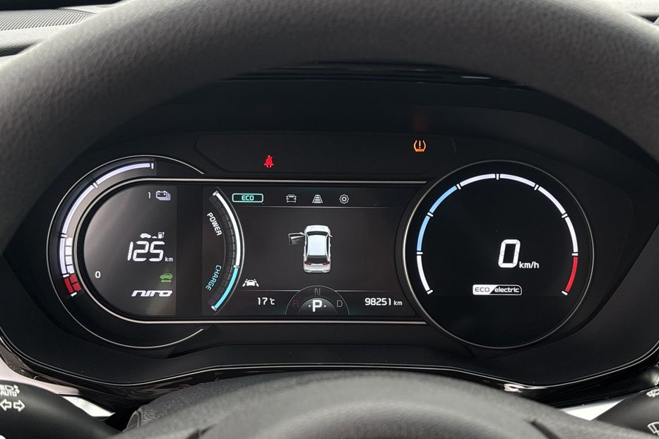 Продам Kia Niro 64квт 2021 года в Львове
