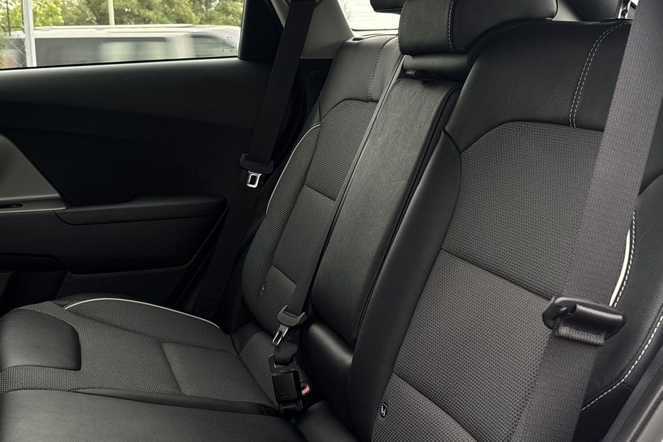 Продам Kia Niro 64квт 2021 года в Львове