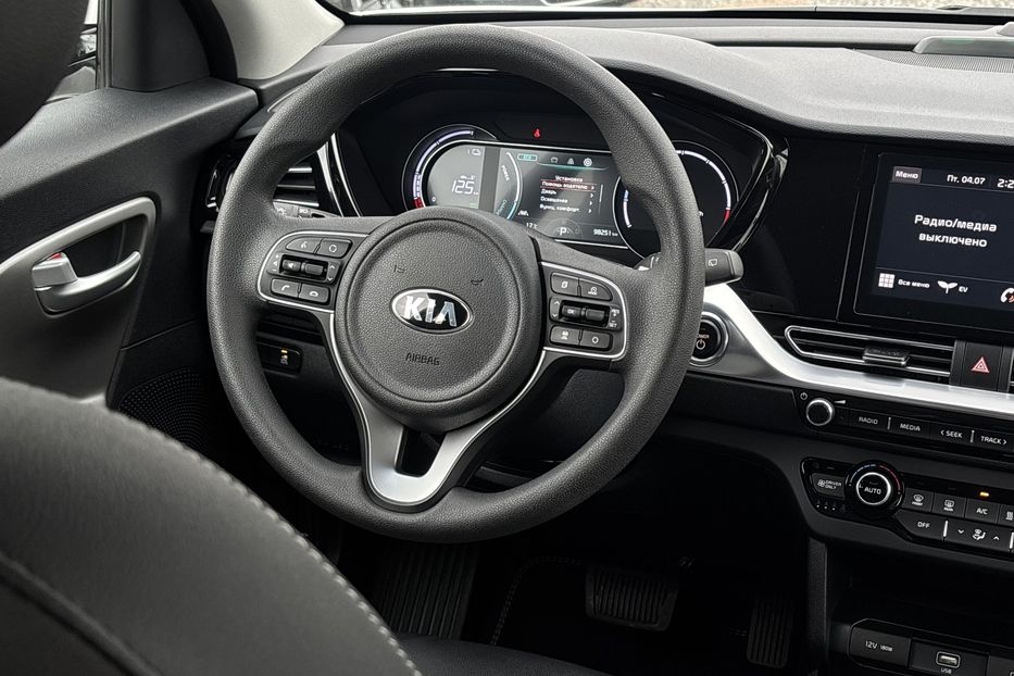 Продам Kia Niro 64квт 2021 года в Львове
