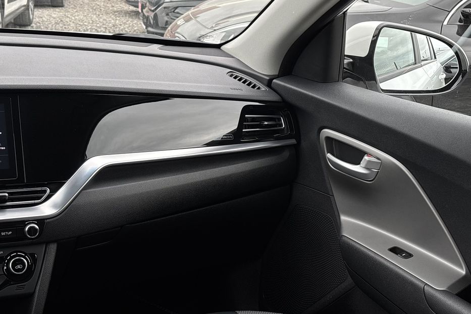 Продам Kia Niro 64квт 2021 года в Львове