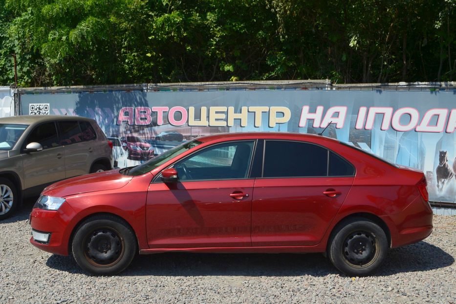 Продам Skoda Rapid 2016 года в Киеве