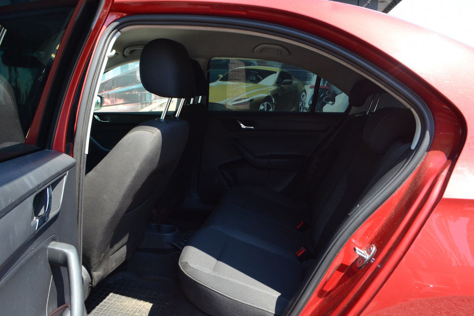 Продам Skoda Rapid 2016 года в Киеве