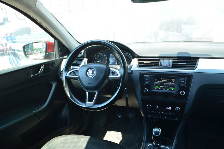 Продам Skoda Rapid 2016 года в Киеве
