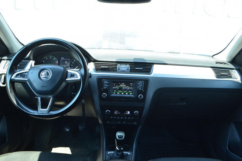 Продам Skoda Rapid 2016 года в Киеве