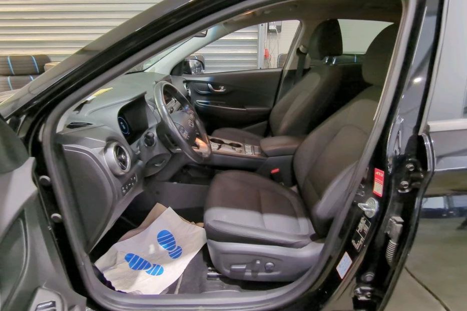 Продам Hyundai Kona 64 kw авто в дорозі  2022 года в Львове