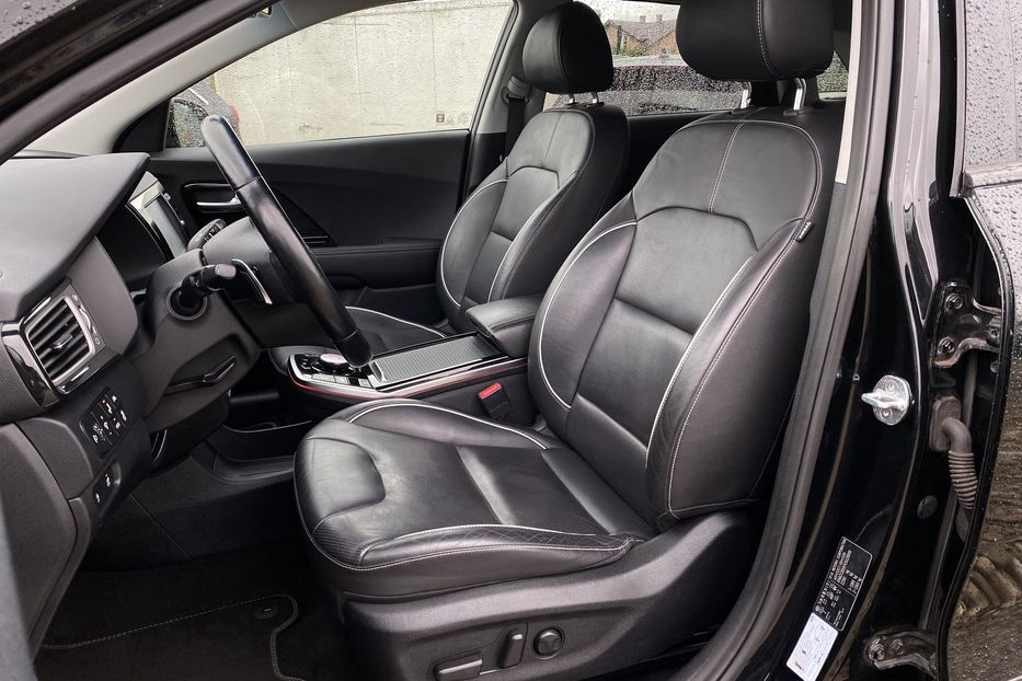 Продам Kia Niro 64 кВт Макс. комплектація 2020 года в Львове
