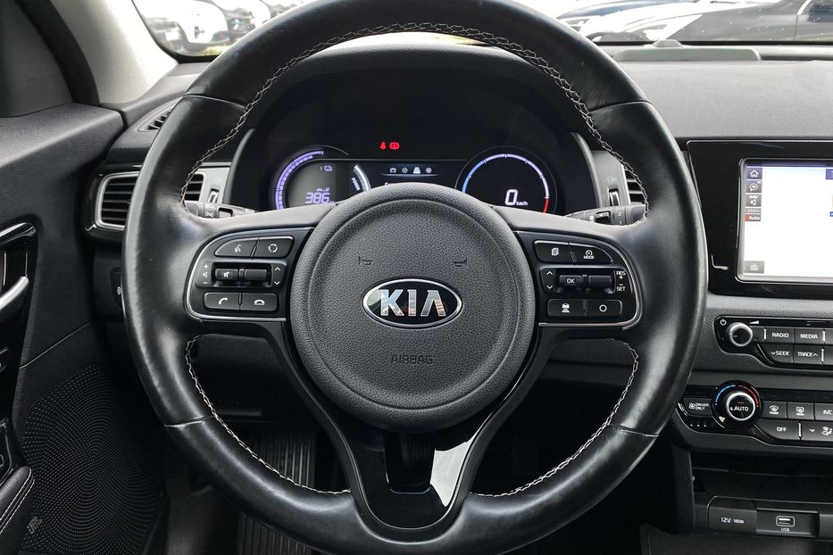 Продам Kia Niro 64 кВт Макс. комплектація 2020 года в Львове