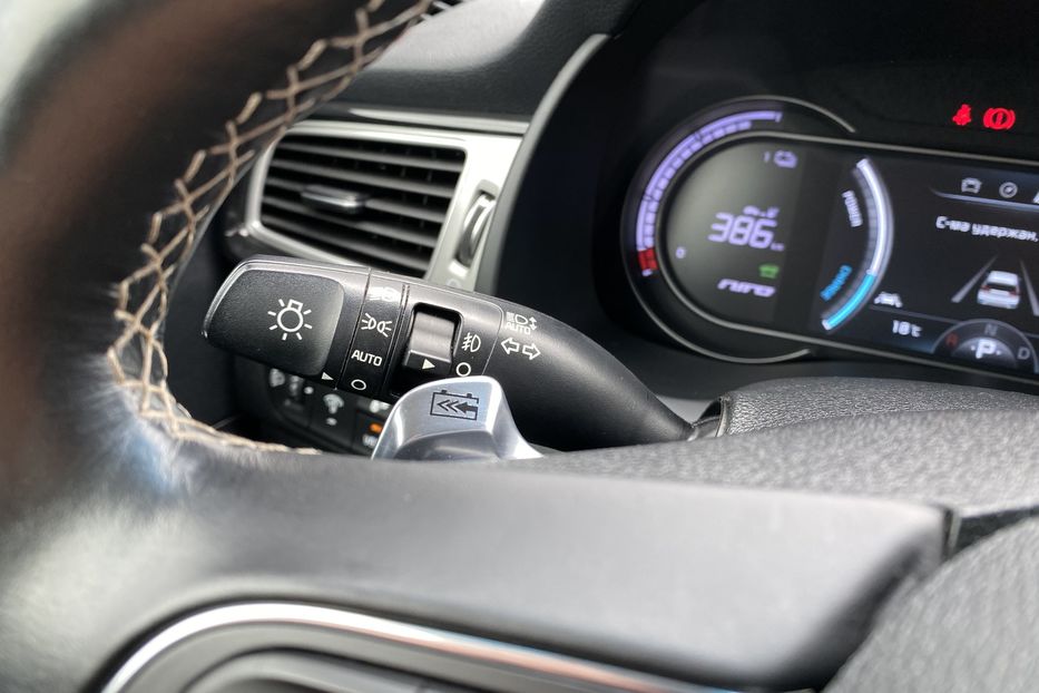 Продам Kia Niro 64 кВт Макс. комплектація 2020 года в Львове