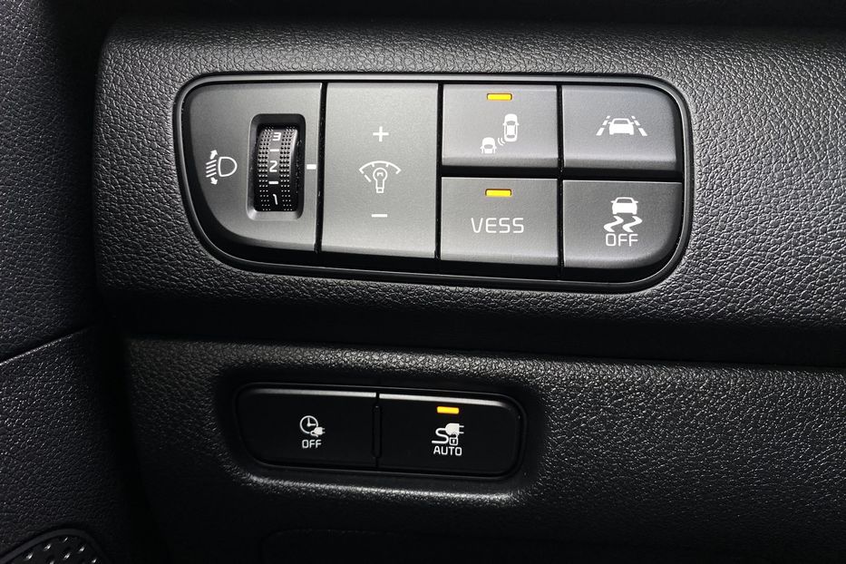 Продам Kia Niro 64 кВт Макс. комплектація 2020 года в Львове