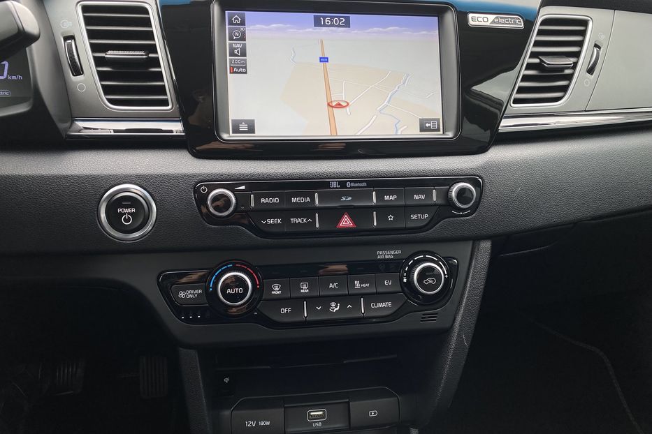 Продам Kia Niro 64 кВт Макс. комплектація 2020 года в Львове