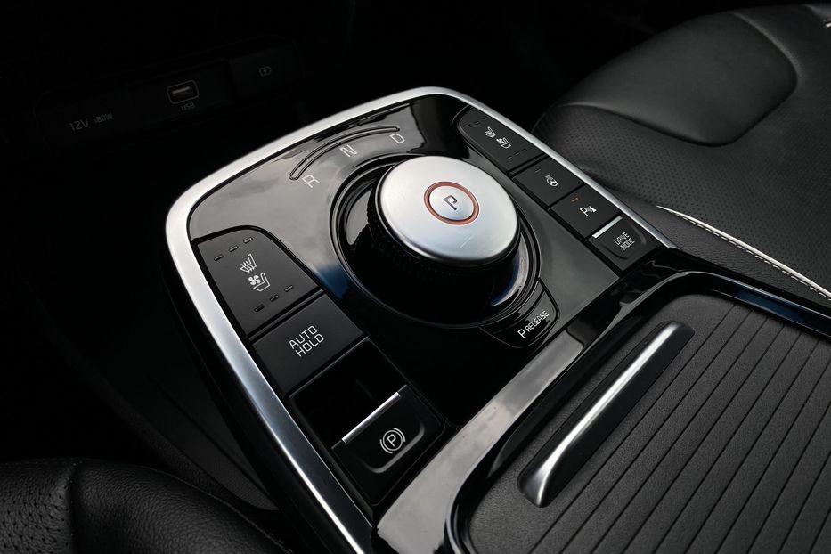 Продам Kia Niro 64 кВт Макс. комплектація 2020 года в Львове