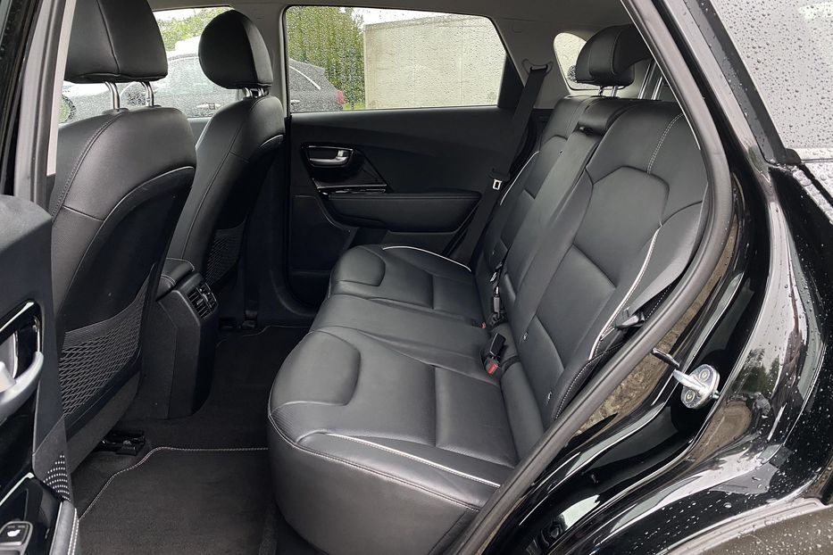 Продам Kia Niro 64 кВт Макс. комплектація 2020 года в Львове