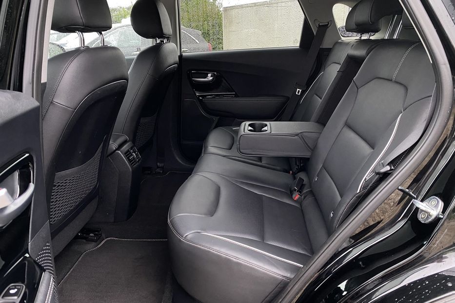 Продам Kia Niro 64 кВт Макс. комплектація 2020 года в Львове