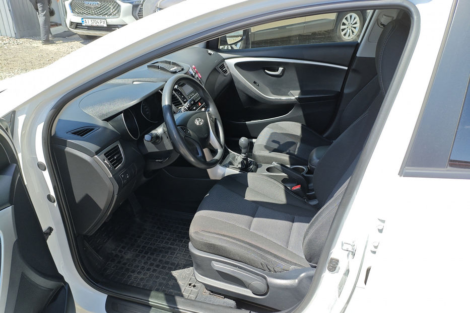 Продам Hyundai i30  2013 года в Киеве