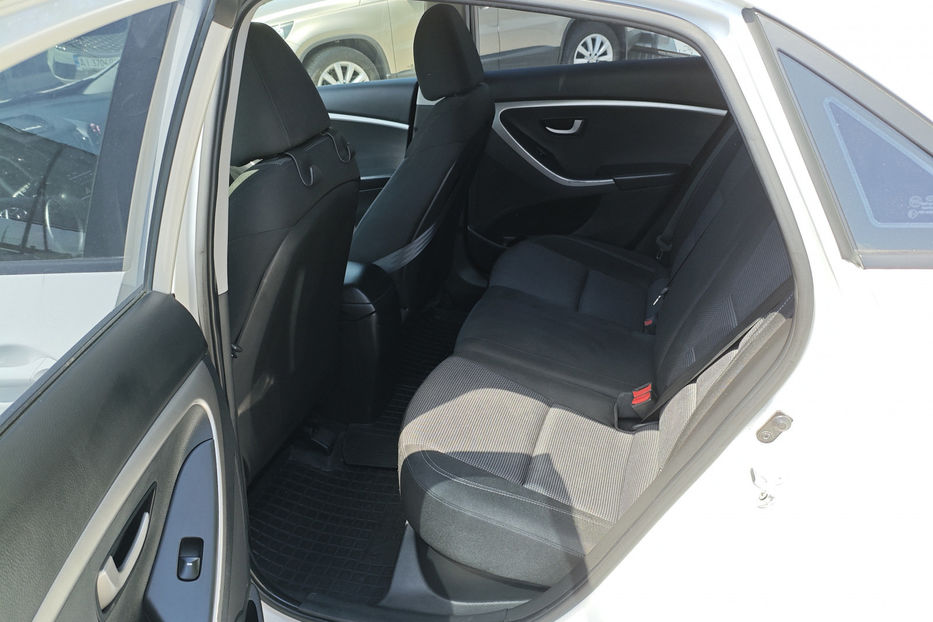 Продам Hyundai i30  2013 года в Киеве