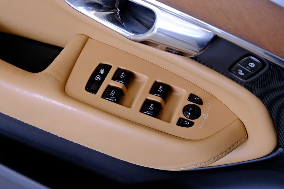 Продам Volvo XC90 Plug-in-Hybrid 2017 года в Одессе