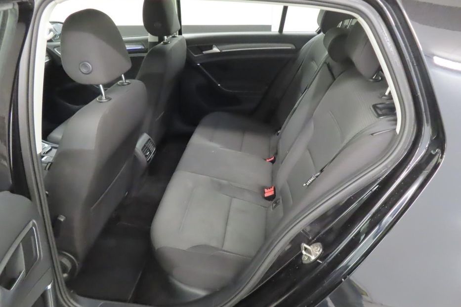 Продам Volkswagen e-Golf v9225 2019 года в Луцке